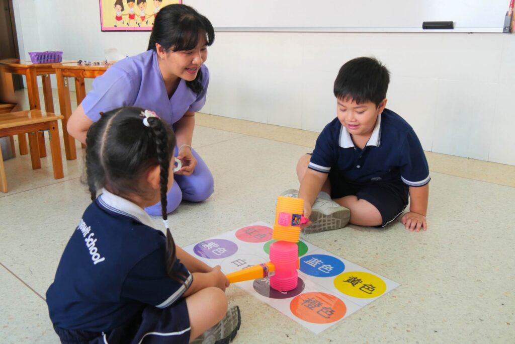 English-and-Chinese-languages-thunyawit-5