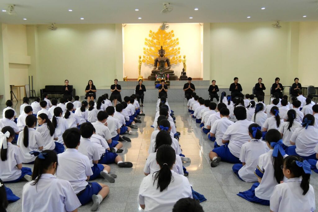 thunyawit-graduation-ceremony-2568