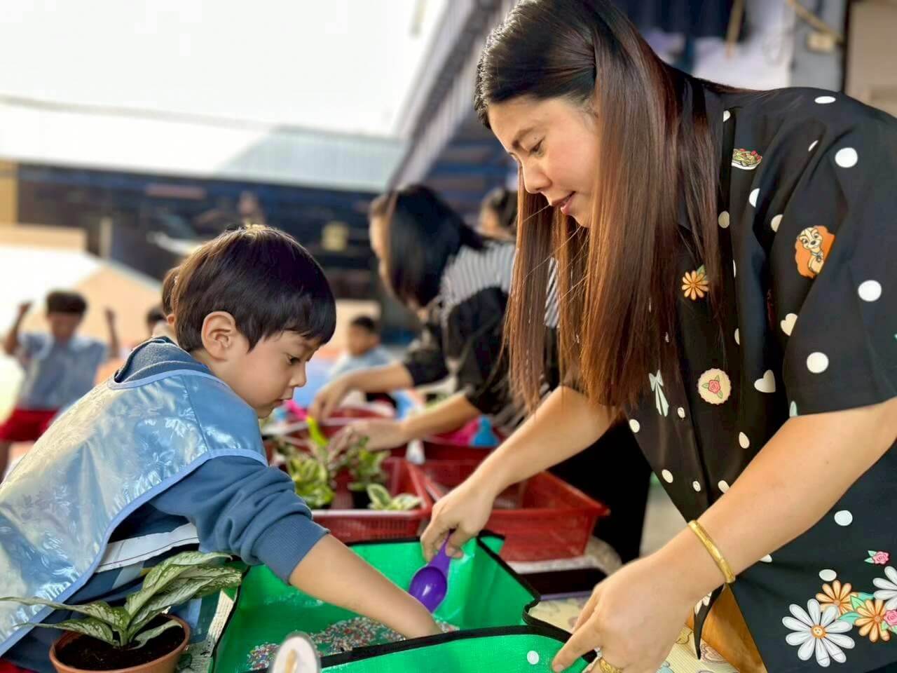 thunyawit-parent-teaching-kindergarten-2568-008