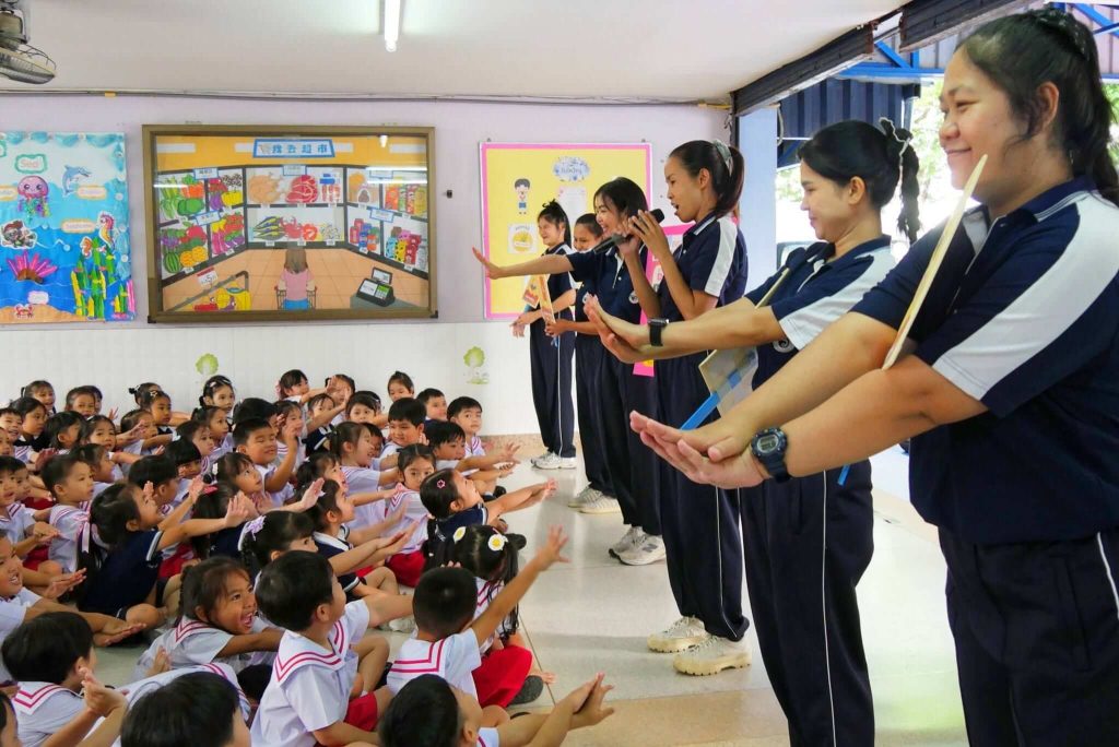 นักเรียนระดับชั้นอนุบาล โรงเรียนธัญวิทย์ ร่วมกิจกรรมหน่วยการเรียนรู้ "ปลอดภัยไว้ก่อน" เรียนรู้เรื่องความปลอดภัยผ่านกิจกรรมสร้างสรรค์ ปีการศึกษา 2569